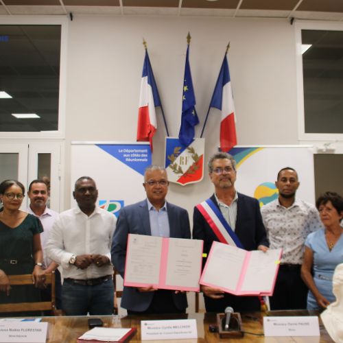 Signature du Plan de Développement Territorial de Trois Bassins